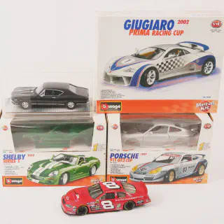 /img/48860-basic-tools-diecast.webp