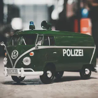 /img/48862-diecast_model_display.webp