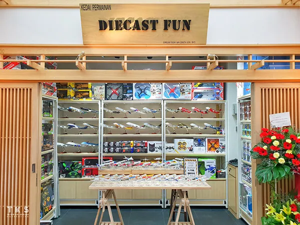 48869 collectors examining diecast