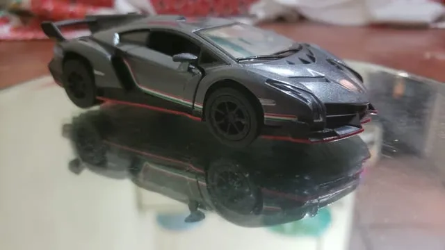 /img/48882-custom-diecast-kinsmart-7.webp