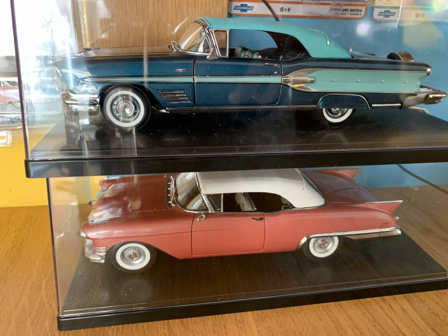 48914 magnifying glass diecast