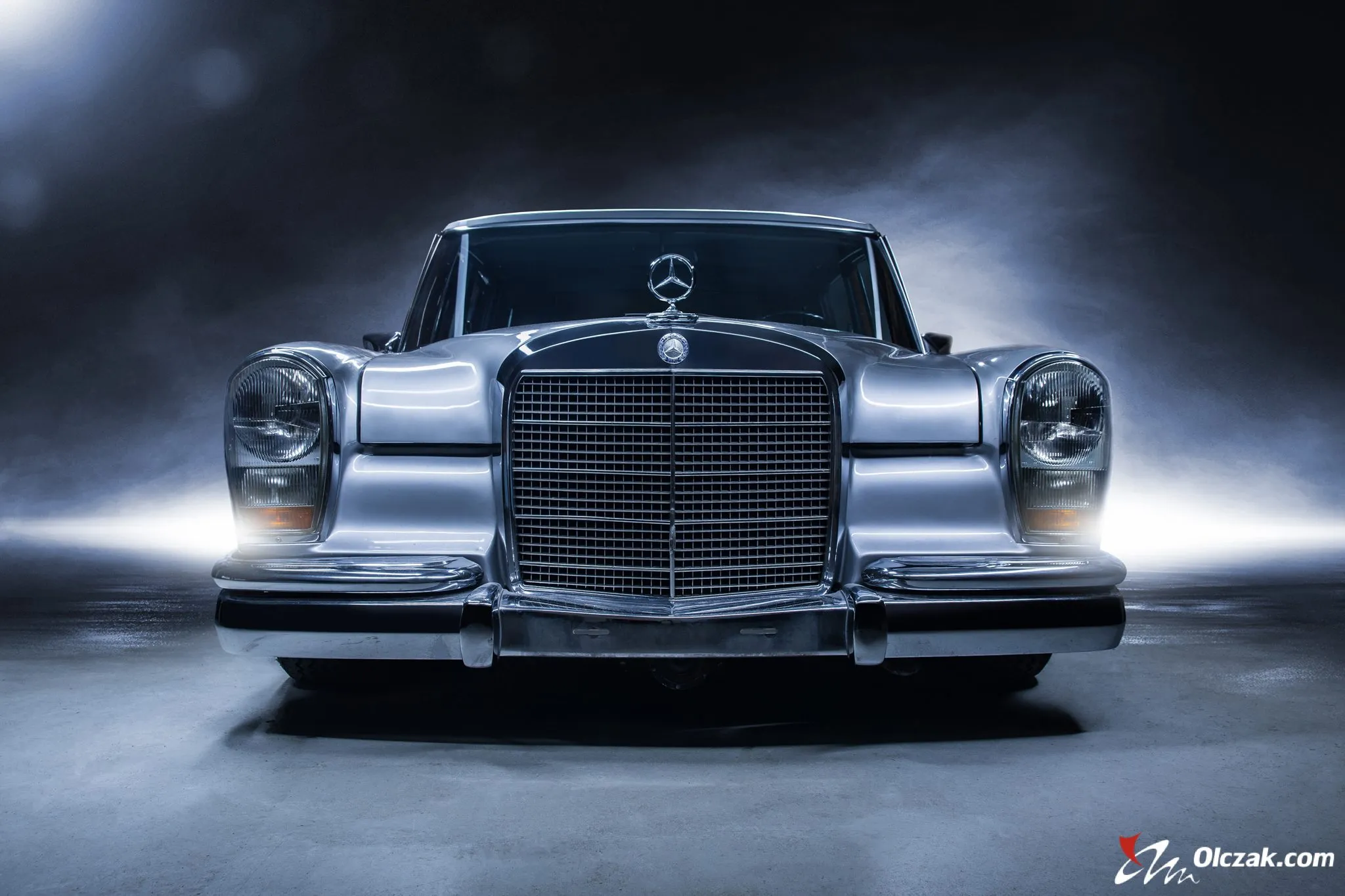 48928 mercedes 600 pullman diecast exterior