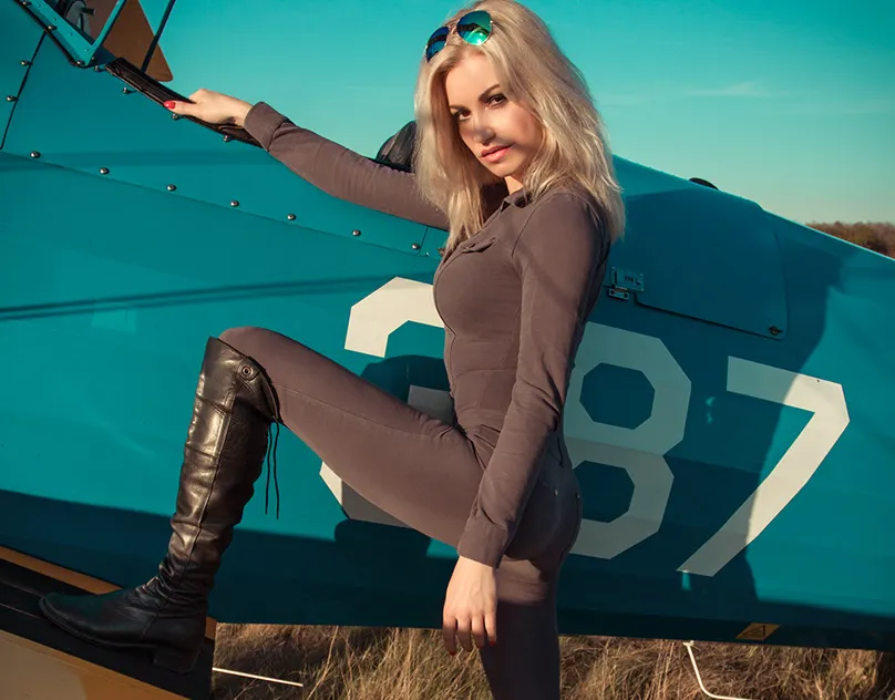 /img/48929-stearman-diecast-model-online.webp