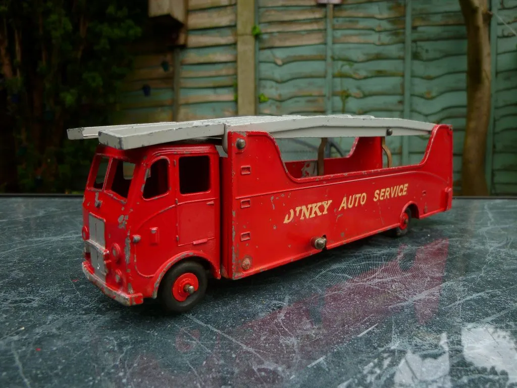 48930 identifying dinky model