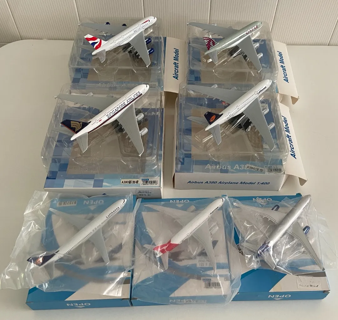 48950 display cases models