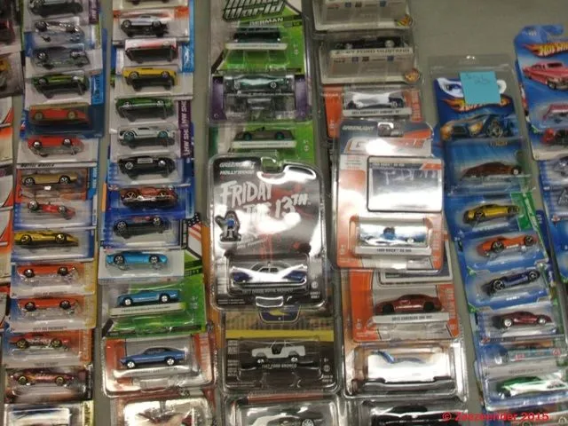 /img/48951-building-diecast-collection.webp