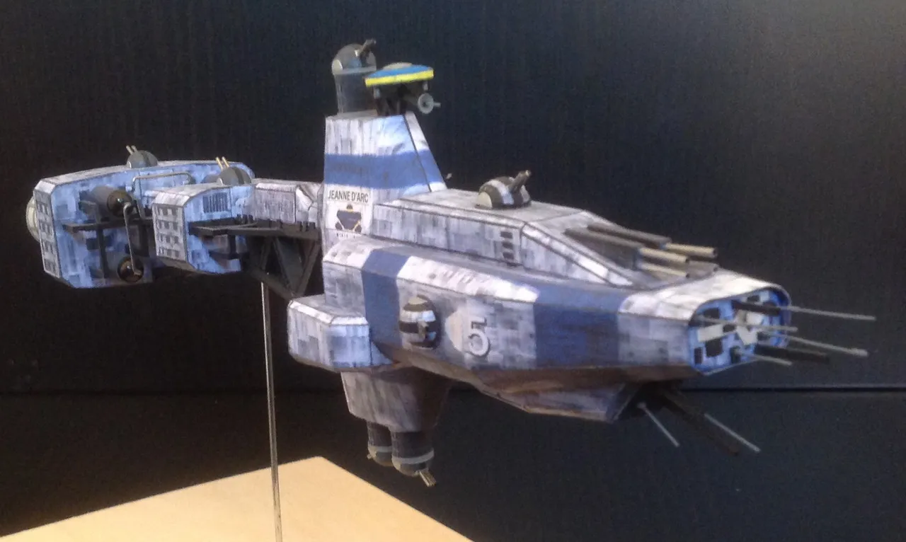 /img/48959-babylon-5-diecast-display.webp