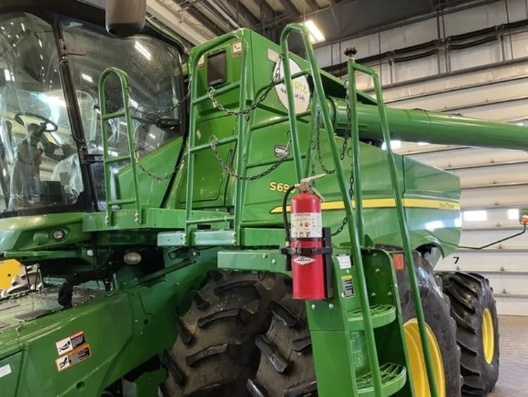 48964 john deere s690 diecast 5