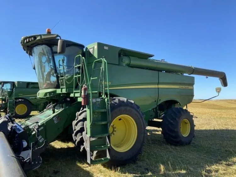 /img/48964-john-deere-s690-diecast-7.webp