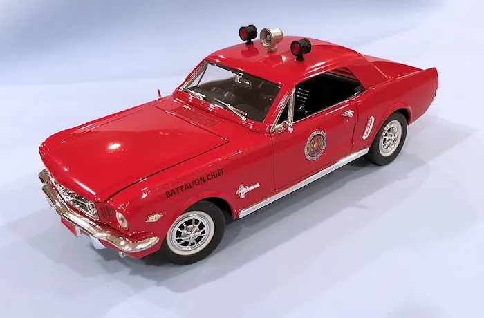 48972 police car scale comparison
