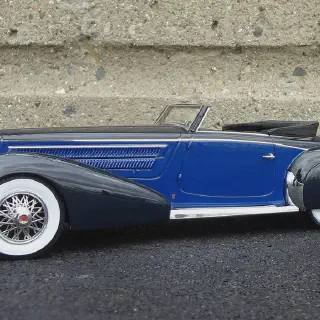/img/48980-diecast-model-car-comparison.webp