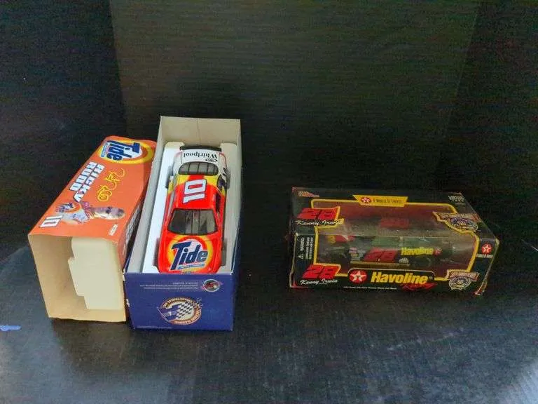 48989 nascar diecast cars lionel