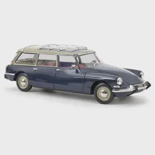 /img/48993-3d-model-car-community.webp