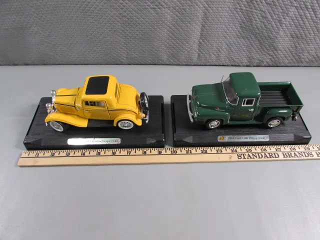 48994 1 24 scale diecast car model 4