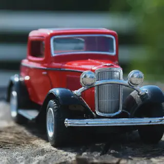 /img/49007-diecast-car-buyers.webp