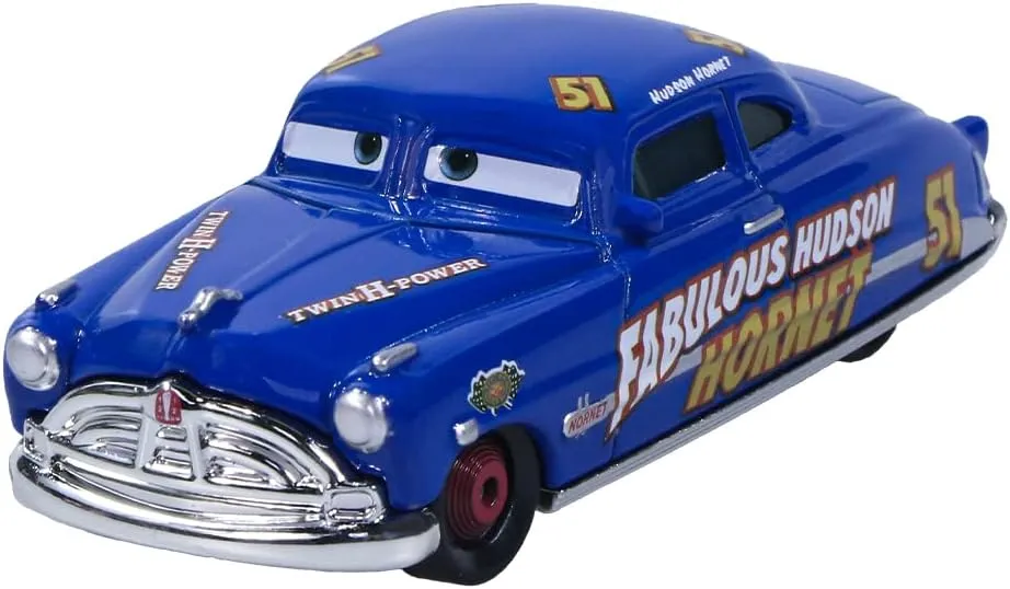 /img/49008-movie-car-display.webp