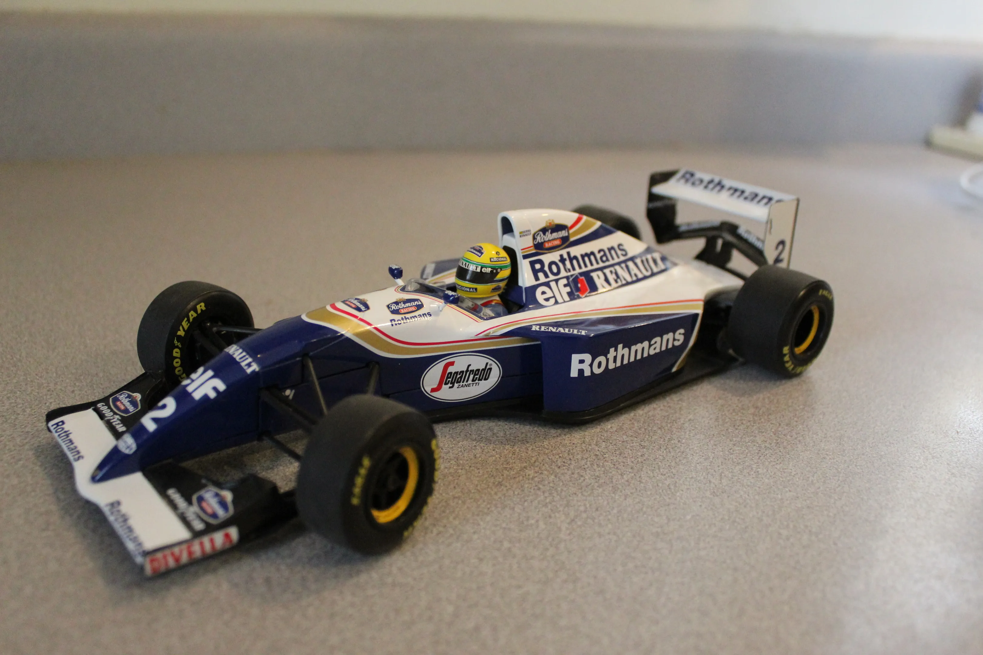 /img/49029-diecast-race-cars-value-image7.webp