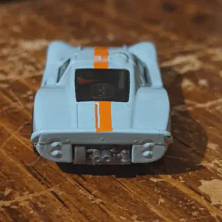 /img/49031-ford-gt40-diecast-care.webp