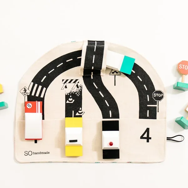 49060 interactive playmat features