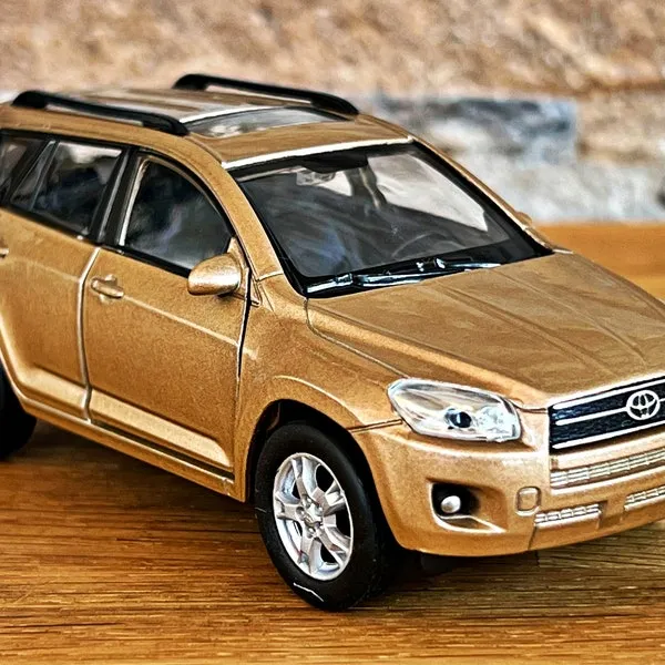 /img/49088-diecast-toyota-pickup-display.webp