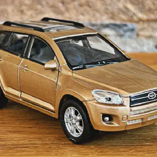 /img/49088-diecast-toyota-pickup-display.webp