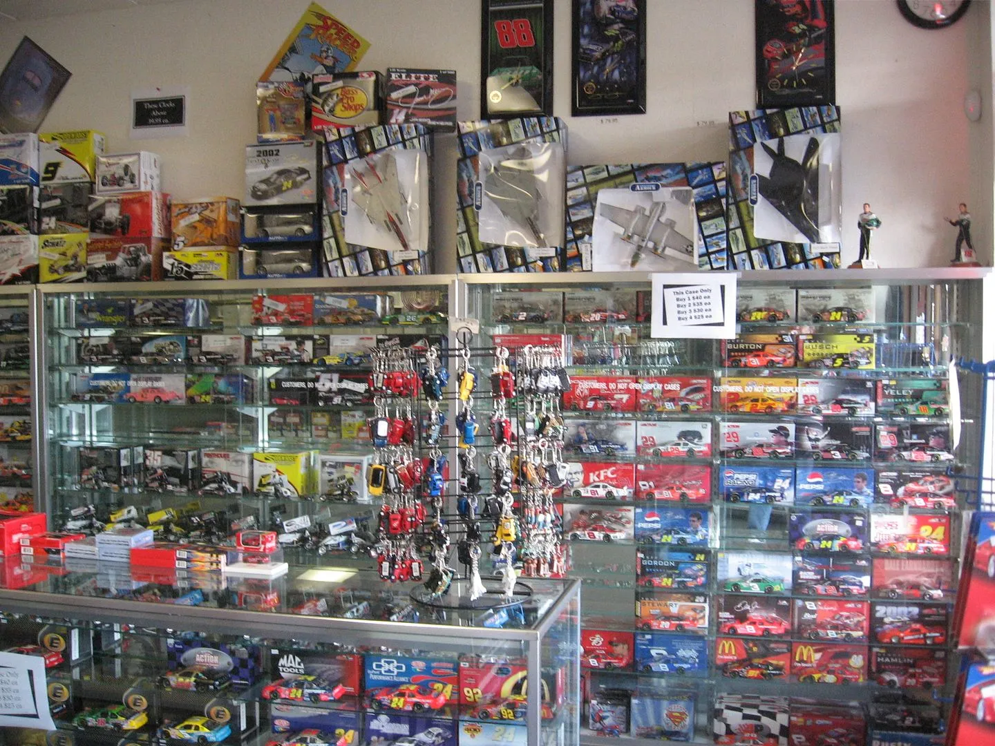 /img/49104-vintage-diecast-model.webp