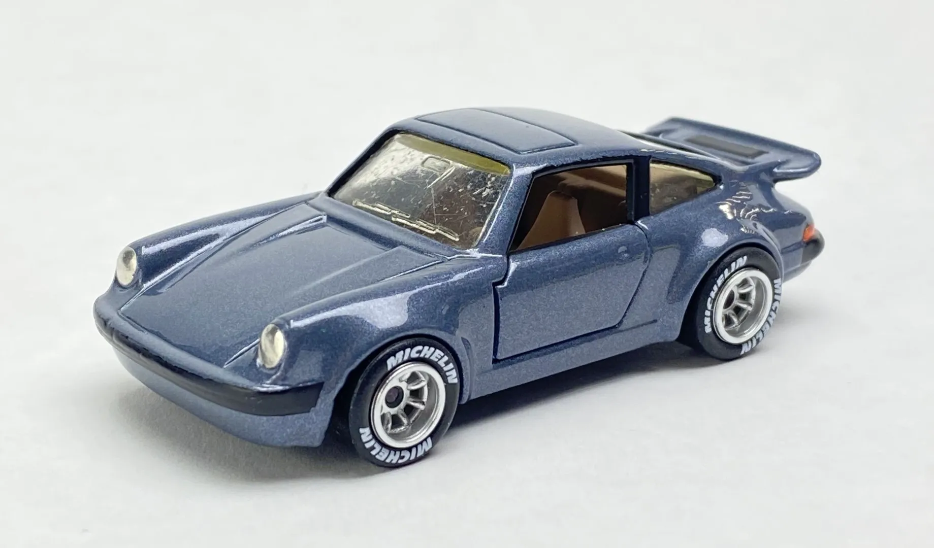 49108 neo diecast sports car